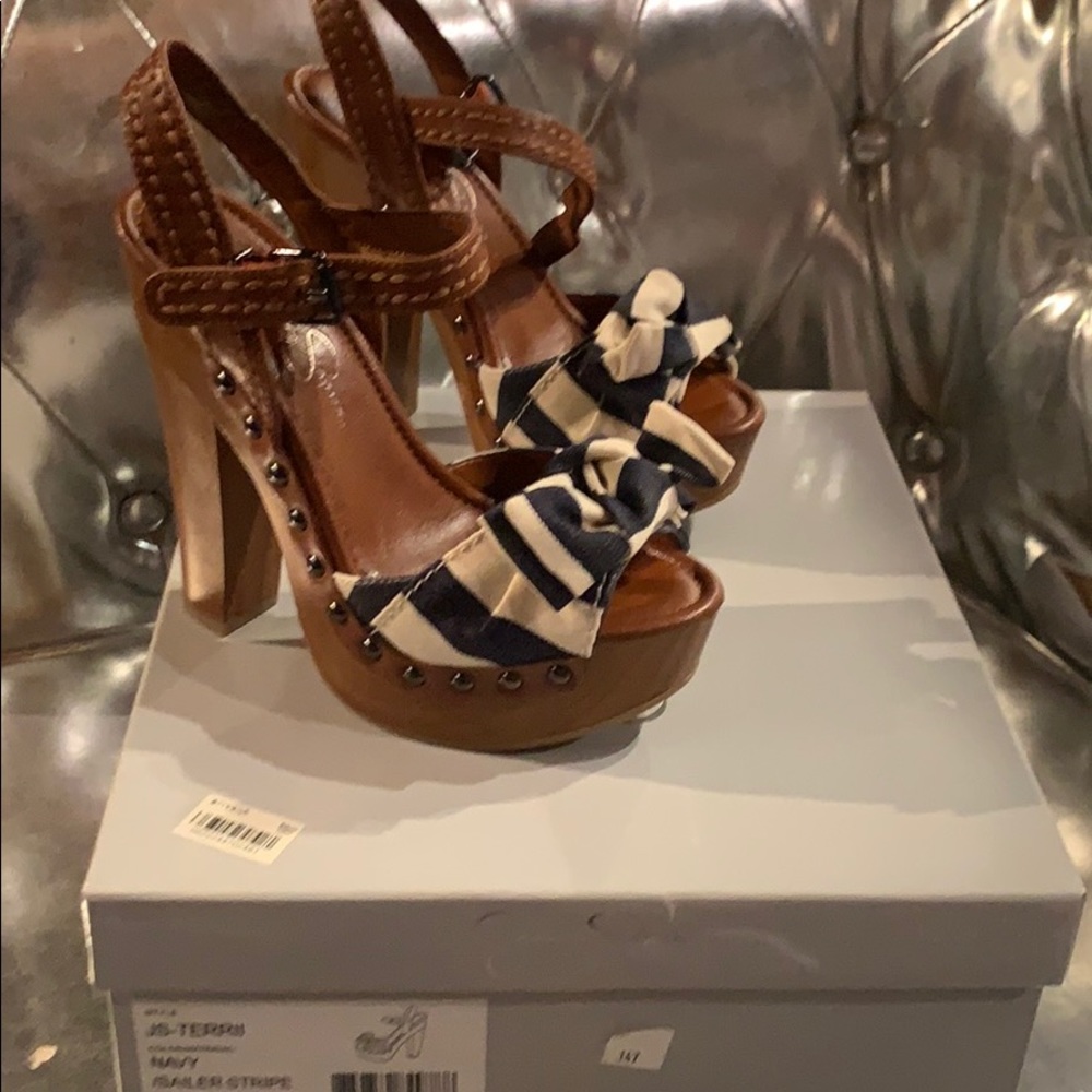 💥Jessica Simpson Platform New w /box Sz 5.5 $20